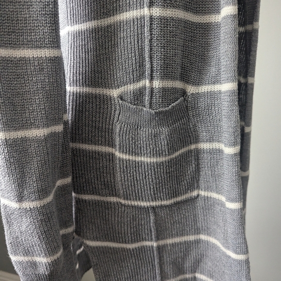 SO Hooded Cardigan with Gray and White Stripes - Picture 3 of 7
